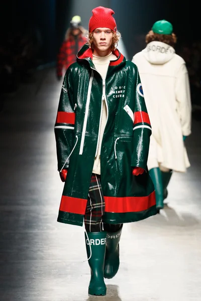 Look 38